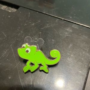 Disney pascal pin